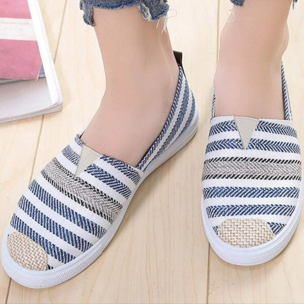 Striped Patterned Slip-on Shoes